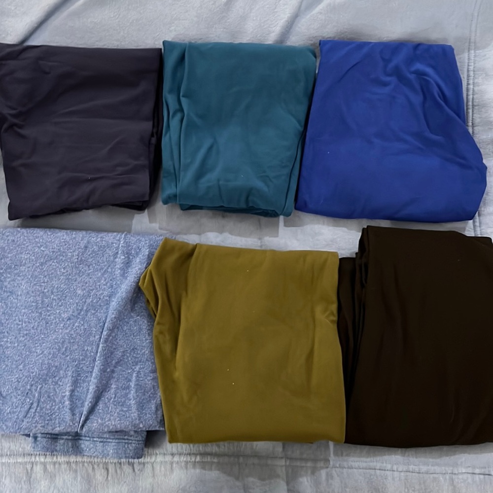 6 pair bundle of Lularoe leggings. OS size, 2-10. Gently worn.